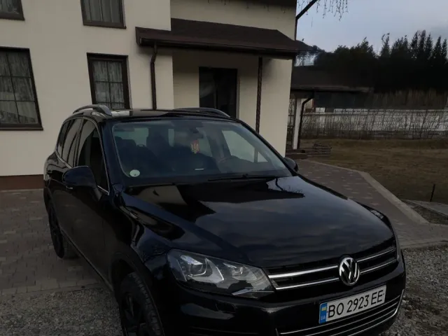 Volkswagen Touareg - фото 5