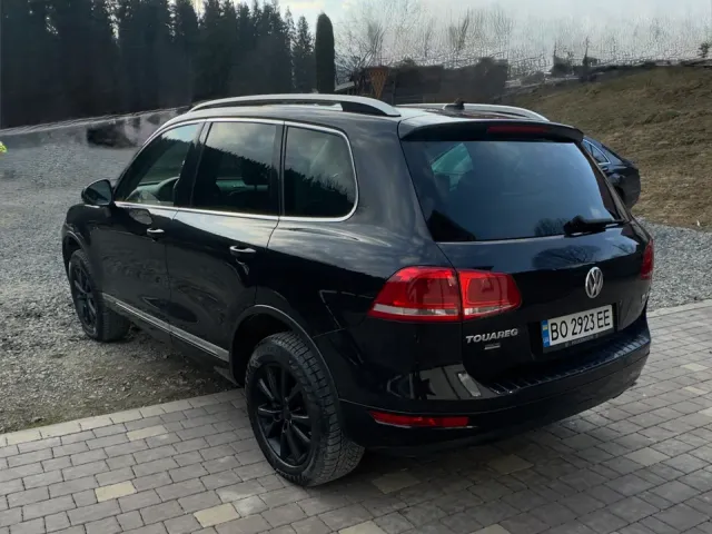 Volkswagen Touareg - фото 4