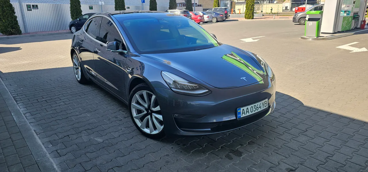 Tesla Model 3 - фото 4