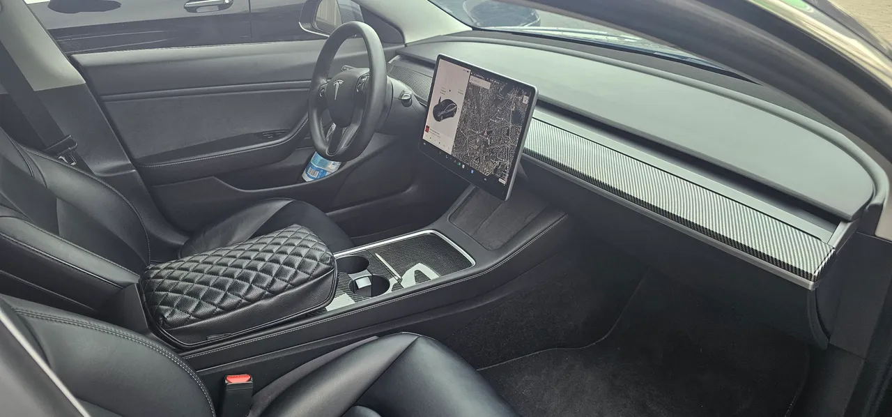 Tesla Model 3 - фото 3