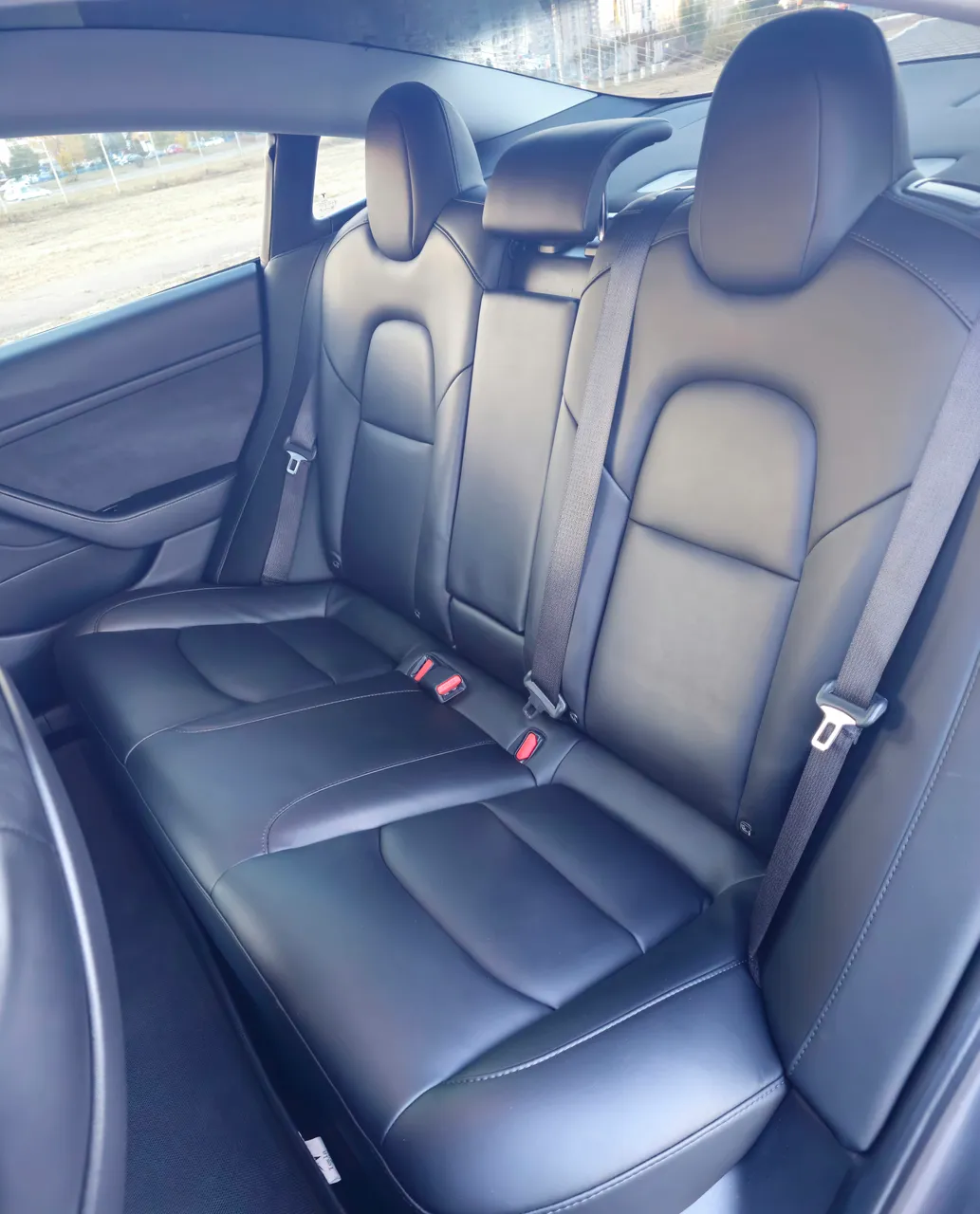 Tesla Model 3 - фото 6