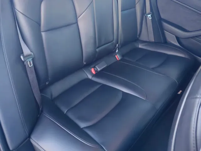 Tesla Model 3 - фото 5