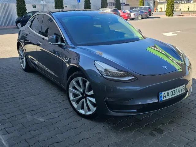 Tesla Model 3 - фото 4