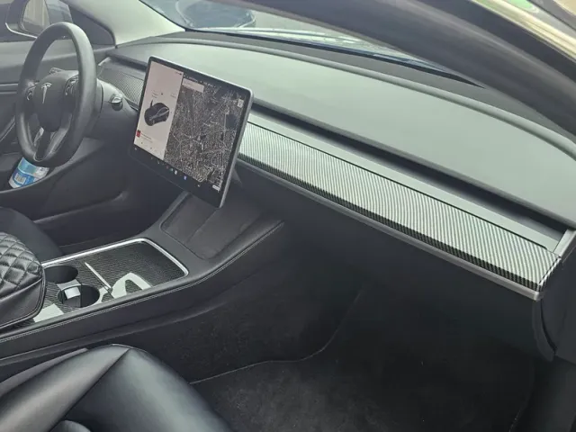 Tesla Model 3 - фото 3