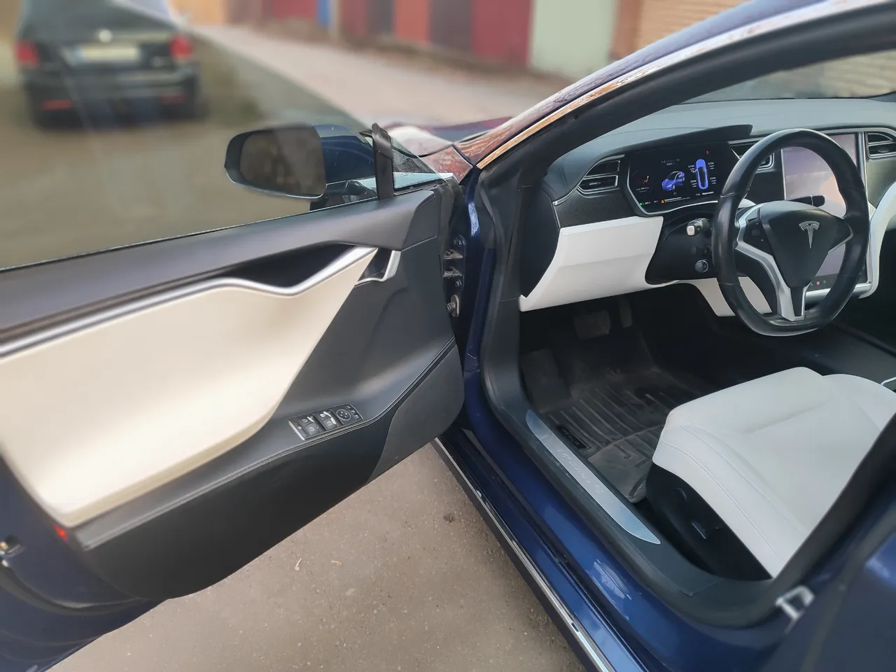 Tesla Model S - фото 17