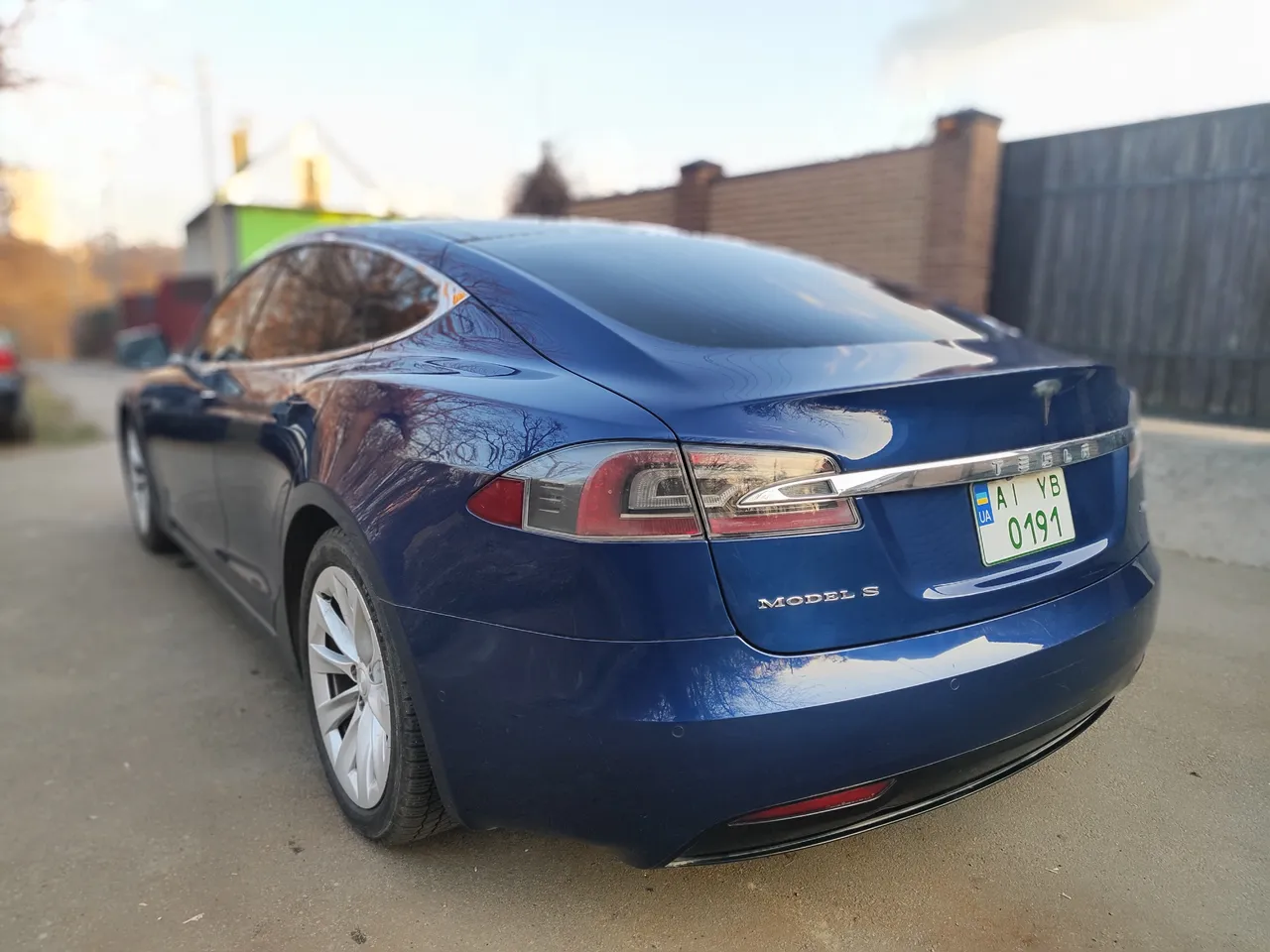 Tesla Model S - фото 4