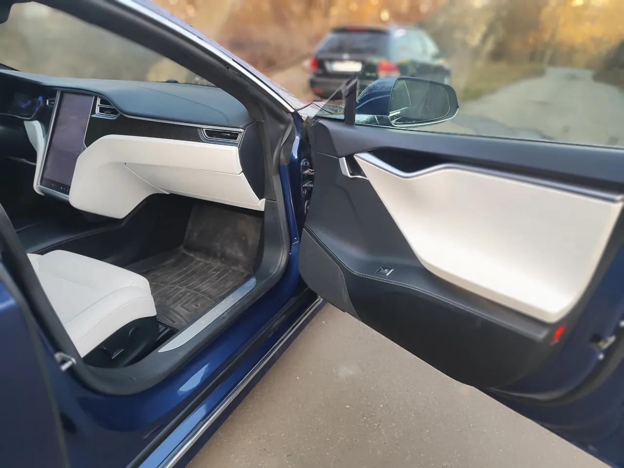 Tesla Model S - фото 21