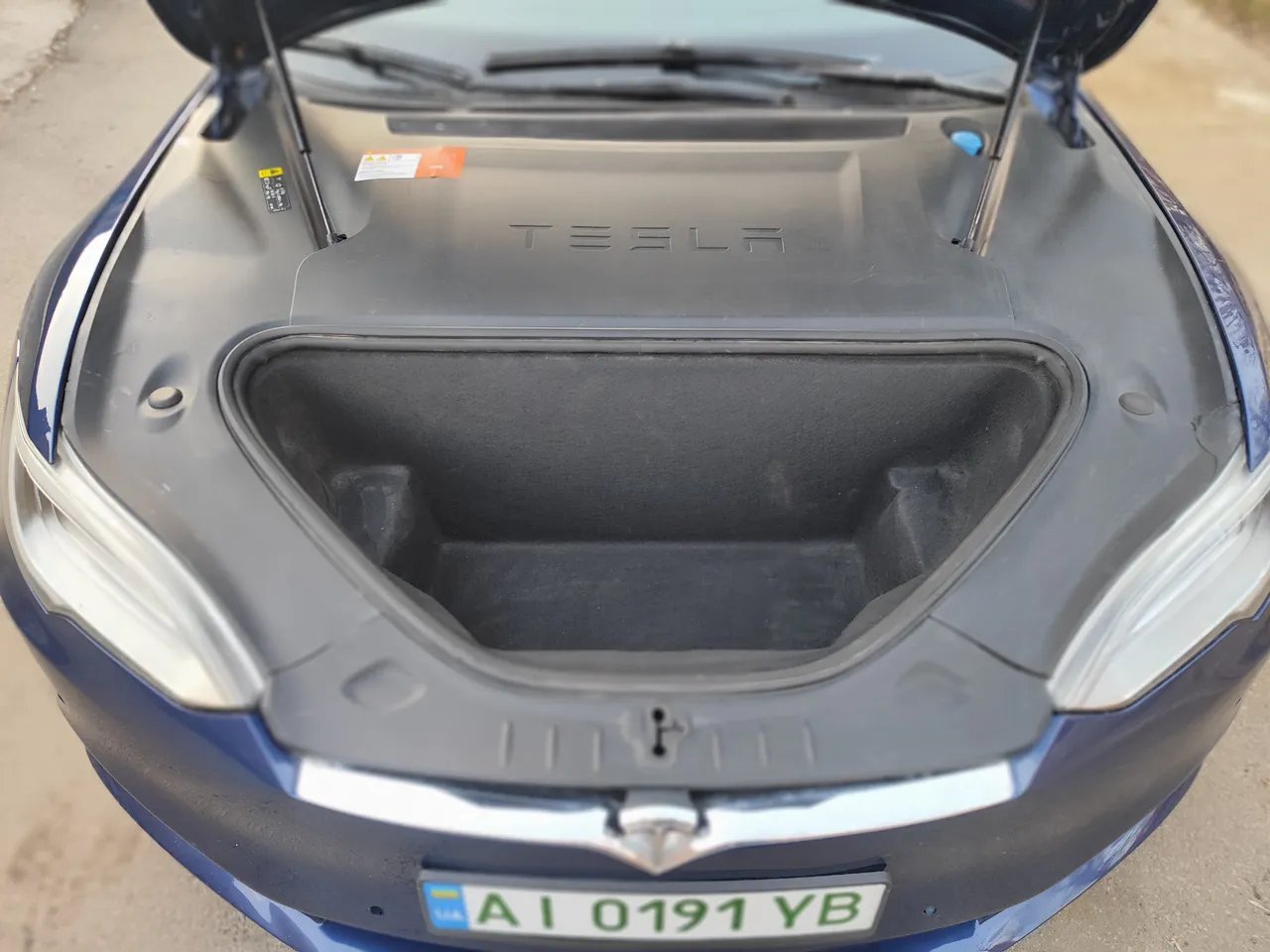 Tesla Model S - фото 11