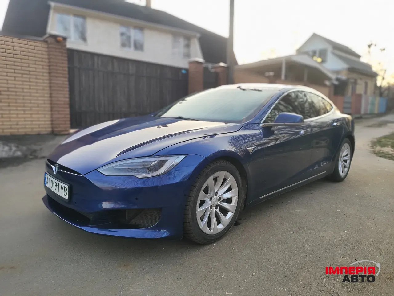 Tesla Model S - фото 1