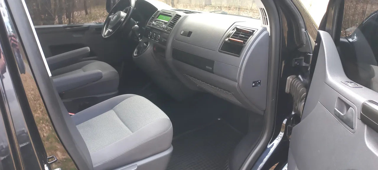 Volkswagen Caravelle - фото 15