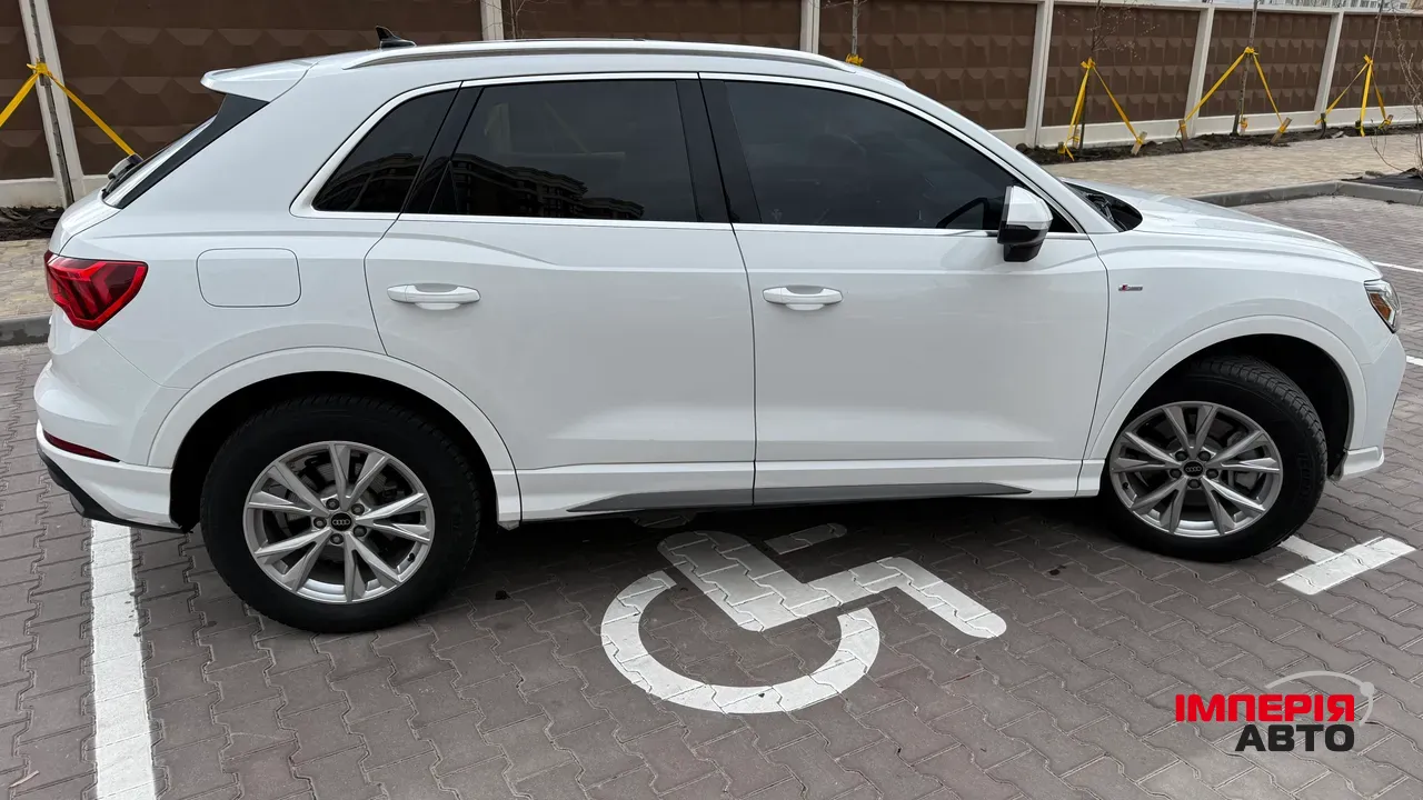 Audi Q3 - фото 41