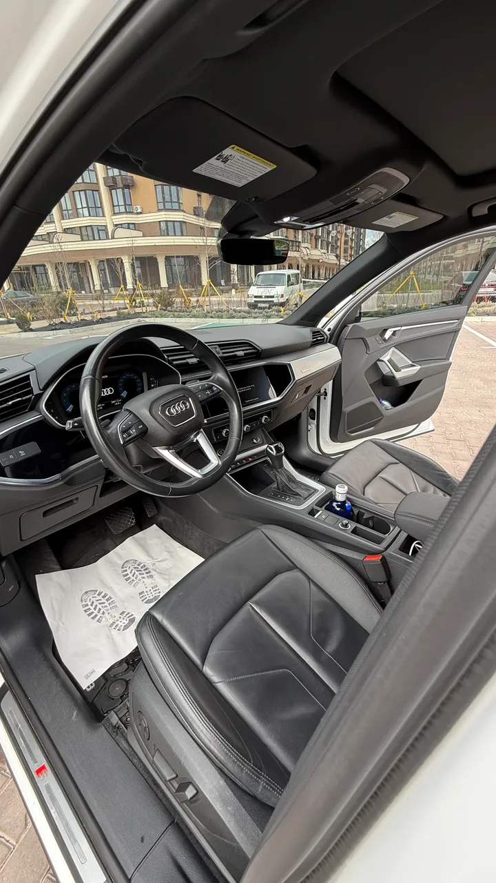 Audi Q3 - фото 21