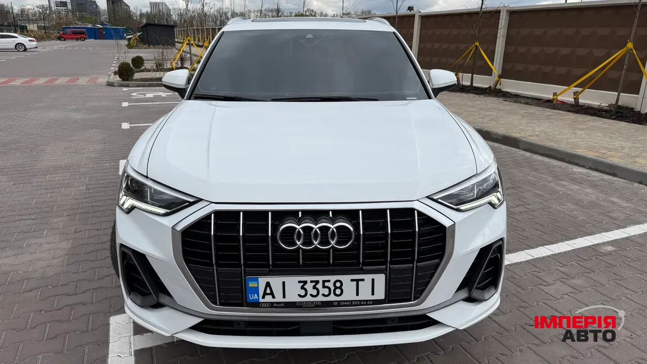 Audi Q3 - фото 14