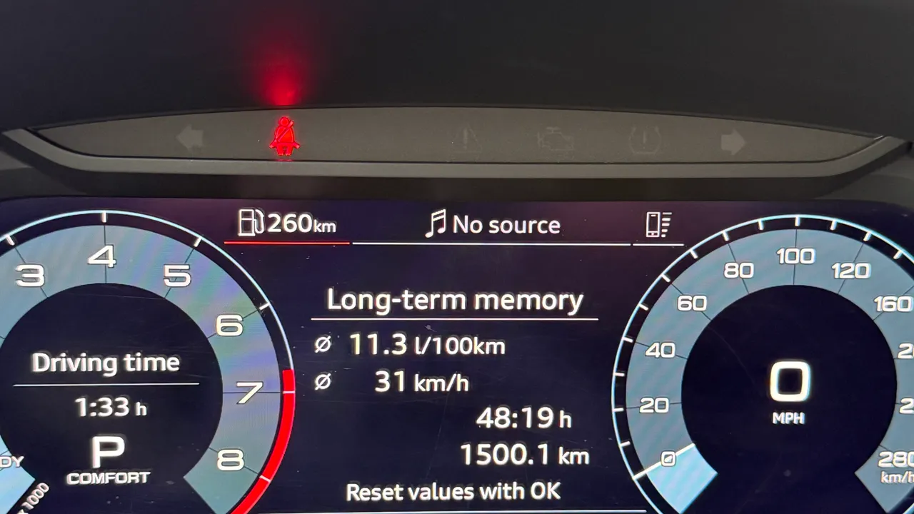 Audi Q3 - фото 20