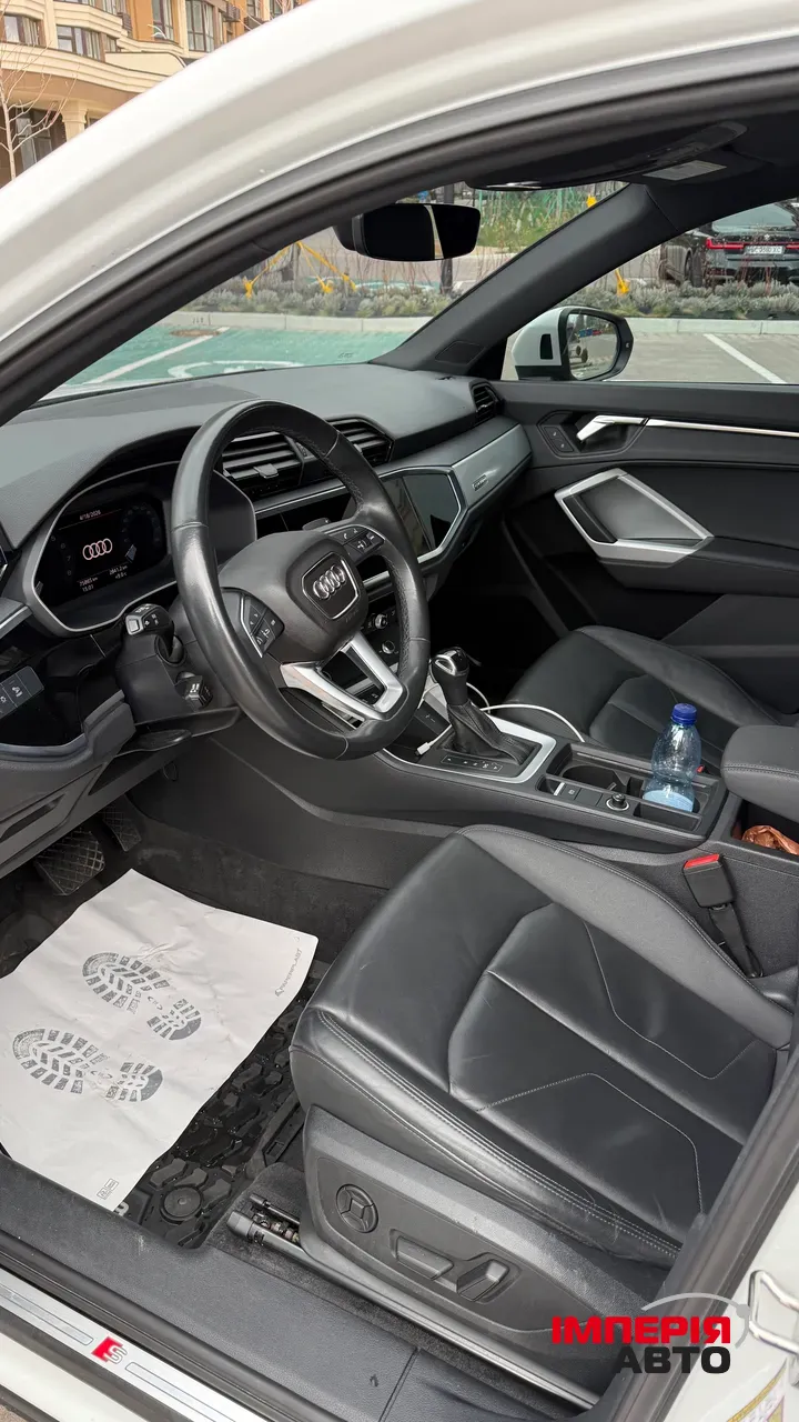 Audi Q3 - фото 37