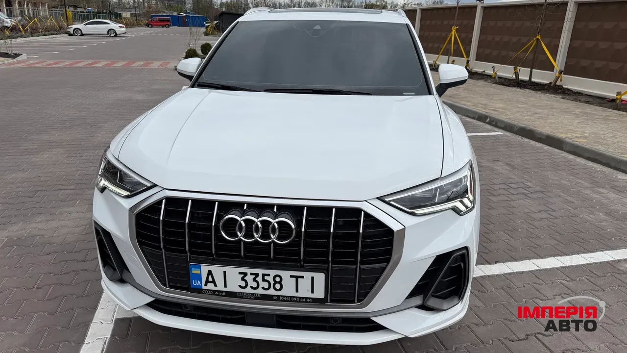 Audi Q3 - фото 13