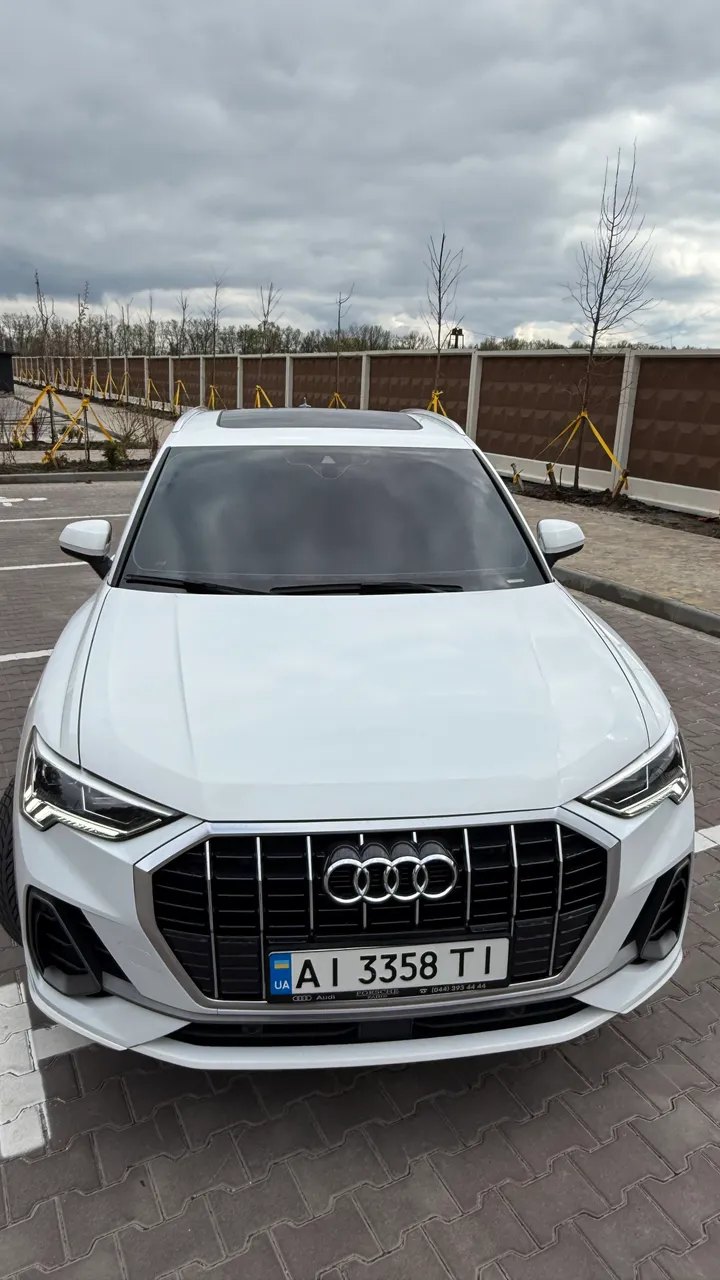 Audi Q3 - фото 10