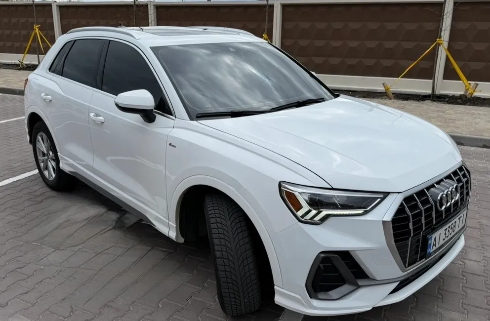 Audi Q3 - фото 5