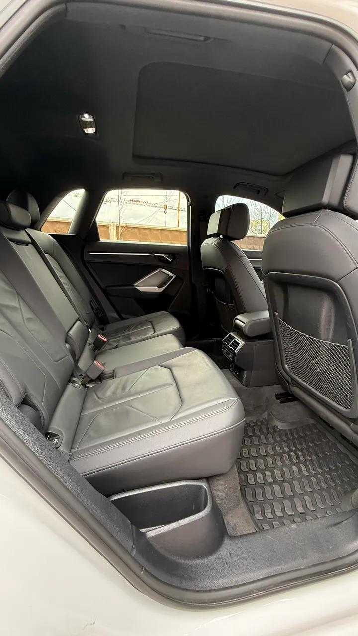 Audi Q3 - фото 22