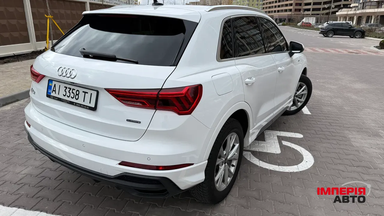 Audi Q3 - фото 16