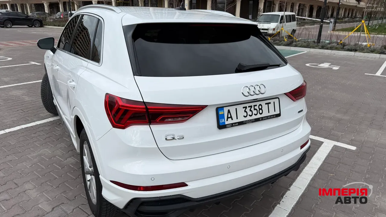 Audi Q3 - фото 40