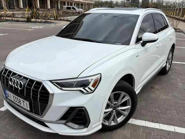 Audi Q3 - фото 2