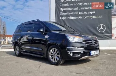 SsangYong Korando Turismo - фото 1