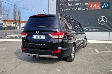 SsangYong Korando Turismo - фото 3