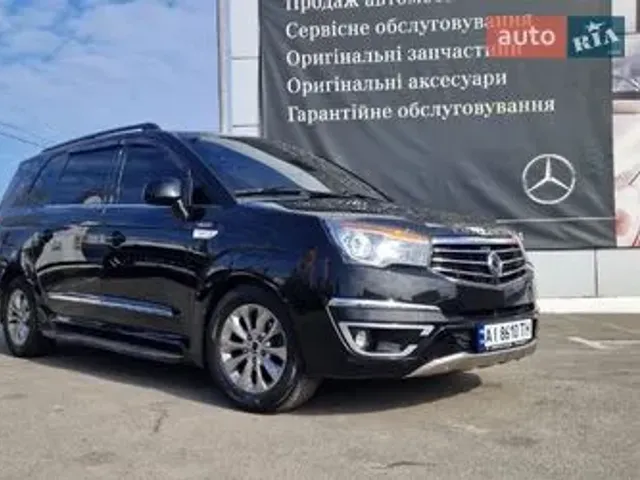 SsangYong Korando Turismo - фото 1