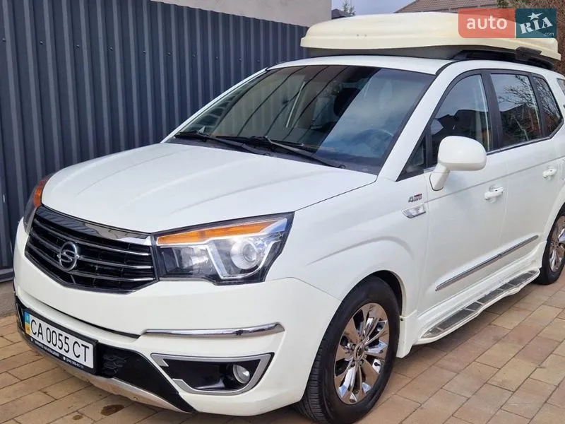 SsangYong Korando Turismo - фото 19