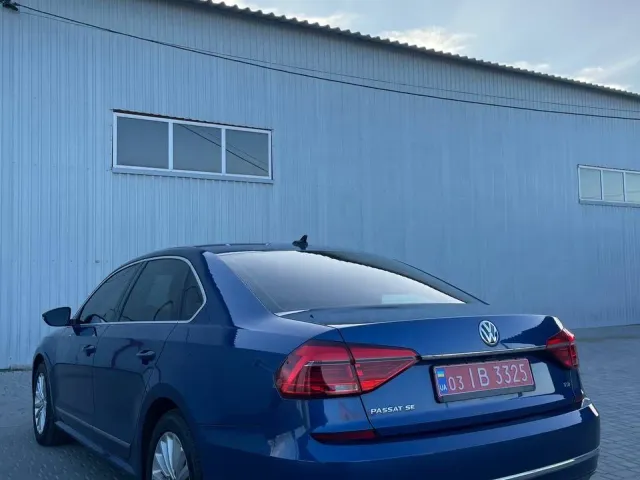 Volkswagen Passat - фото 5