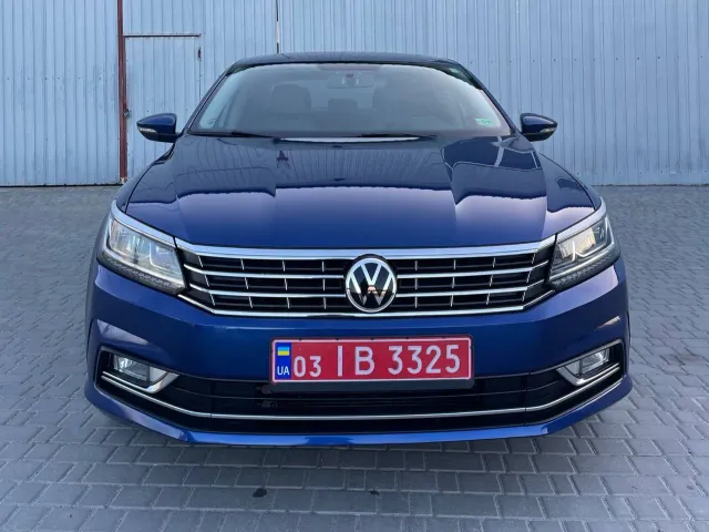 Volkswagen Passat - фото 2