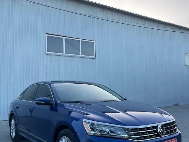 Volkswagen Passat - фото 1
