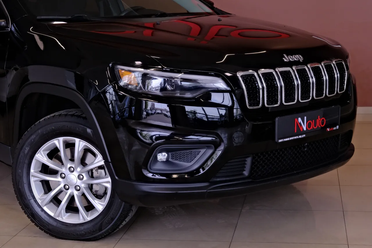 Jeep Cherokee - фото 3