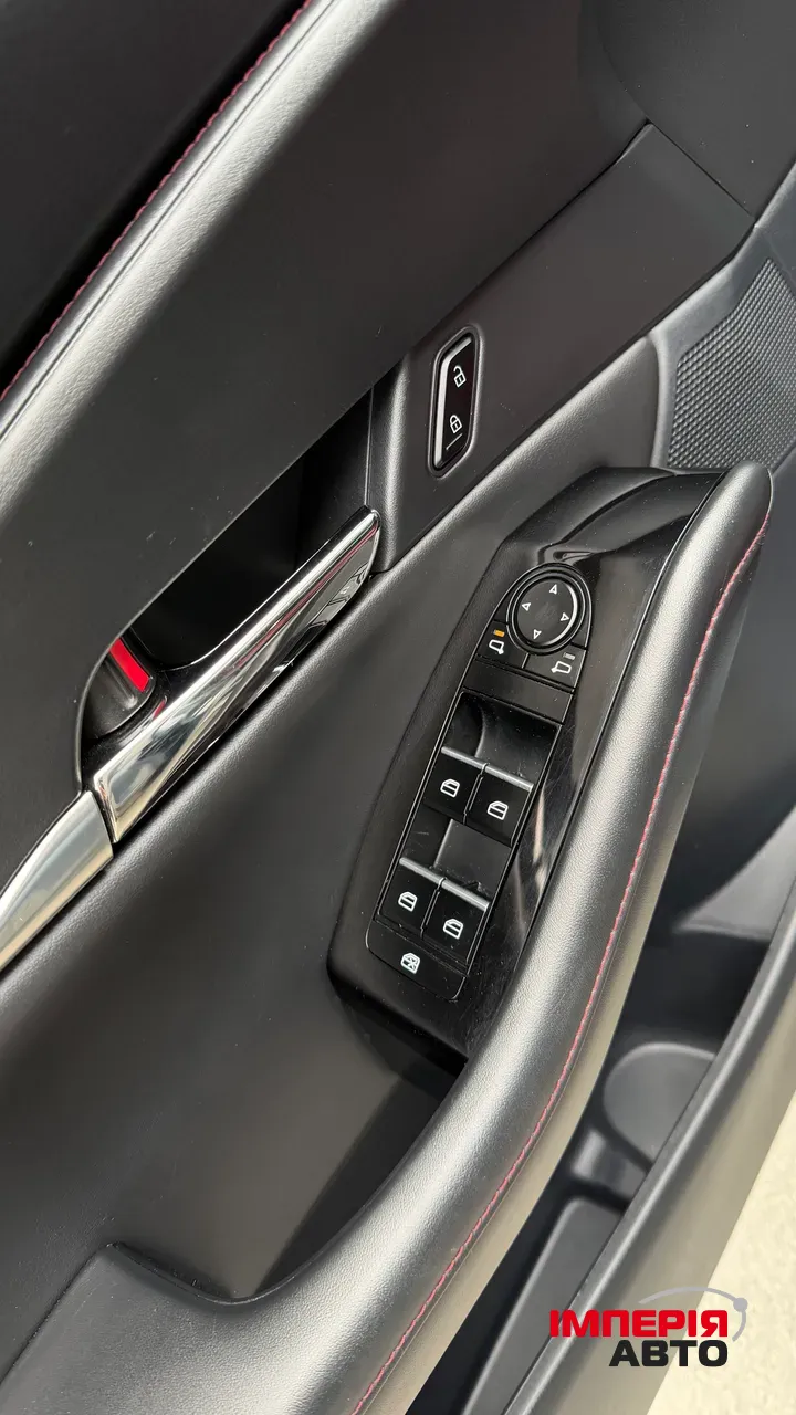 Mazda CX-30 - фото 42