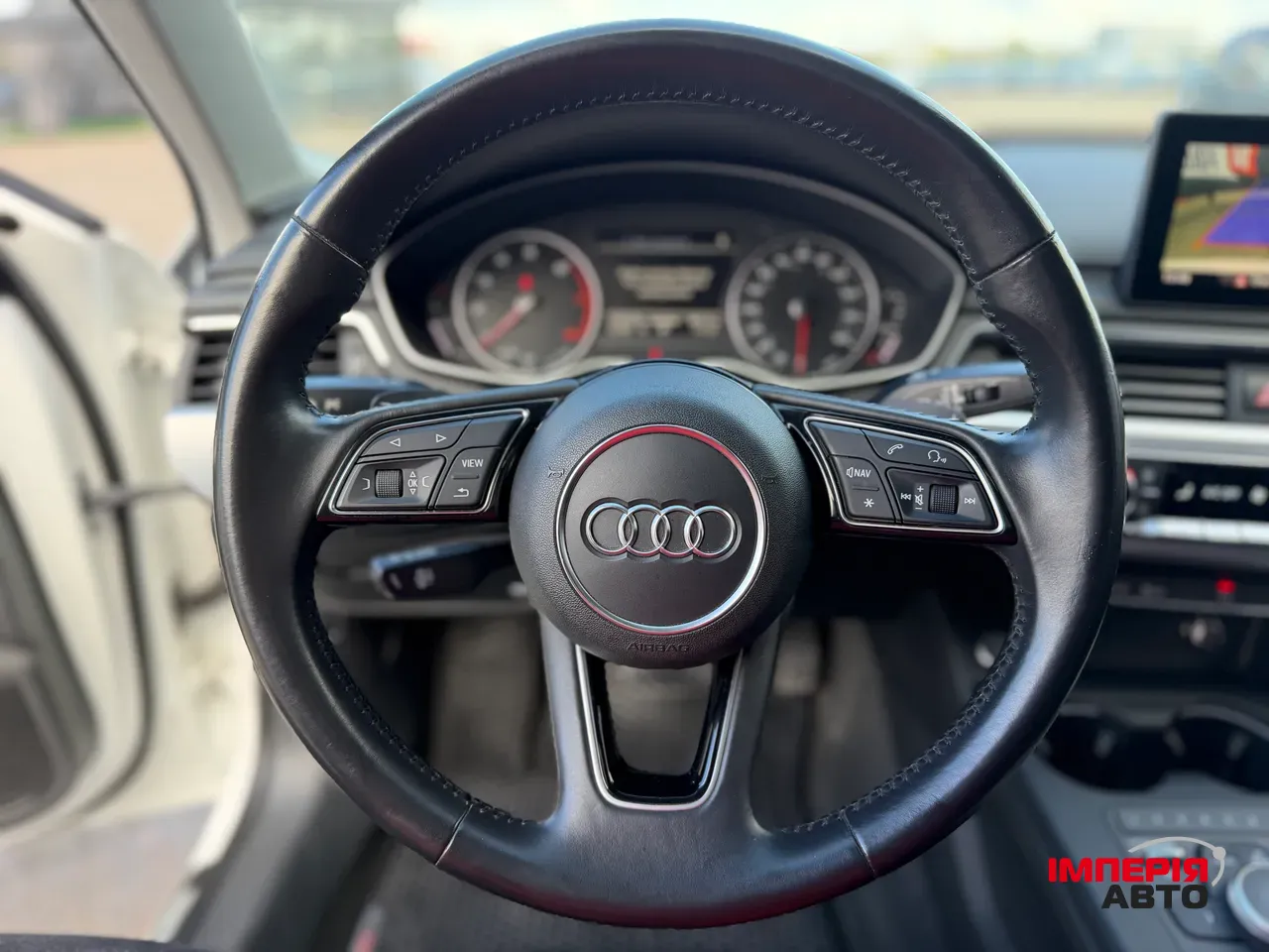 Audi A4 - фото 7