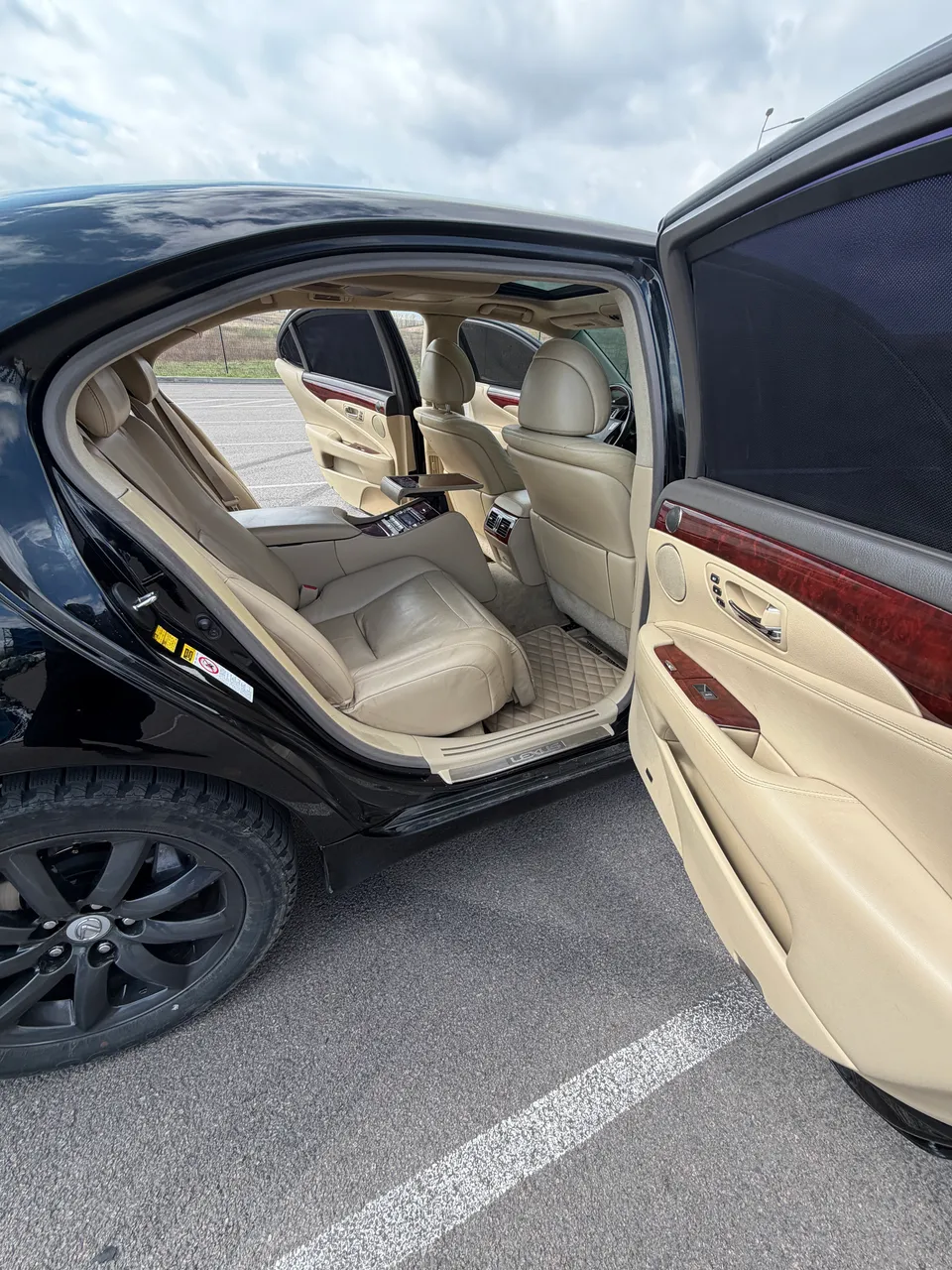 Lexus LS - фото 30