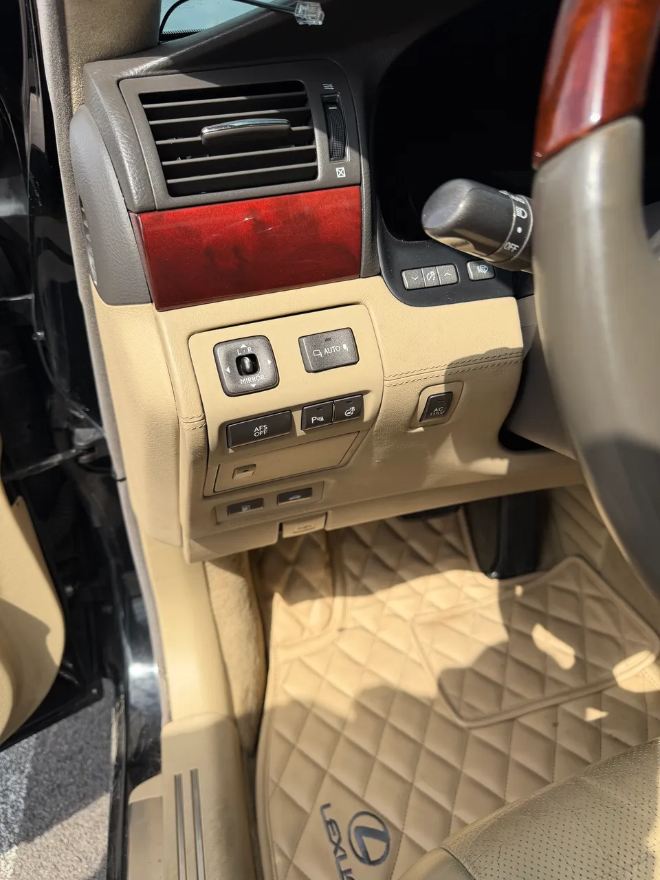 Lexus LS - фото 19