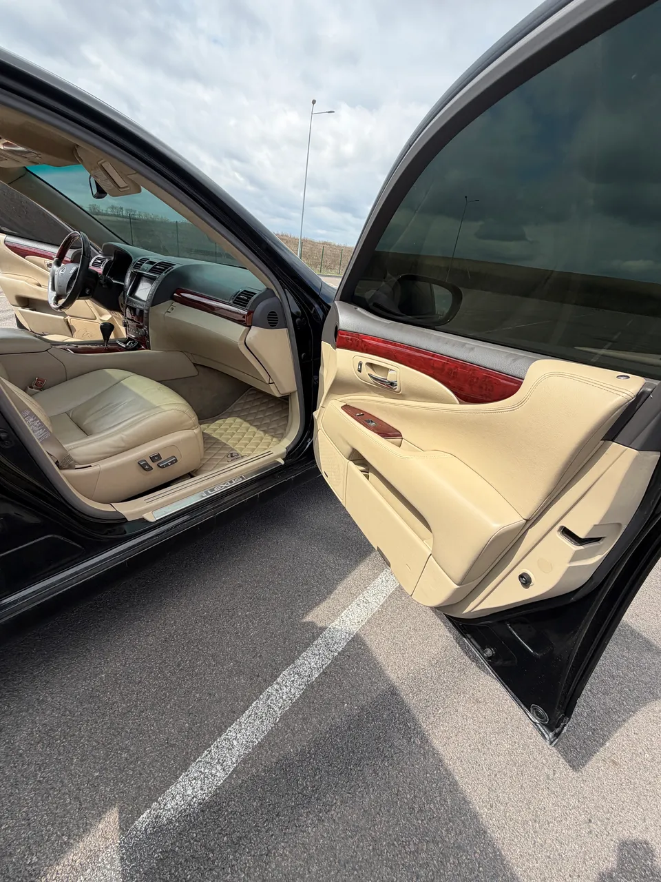 Lexus LS - фото 35