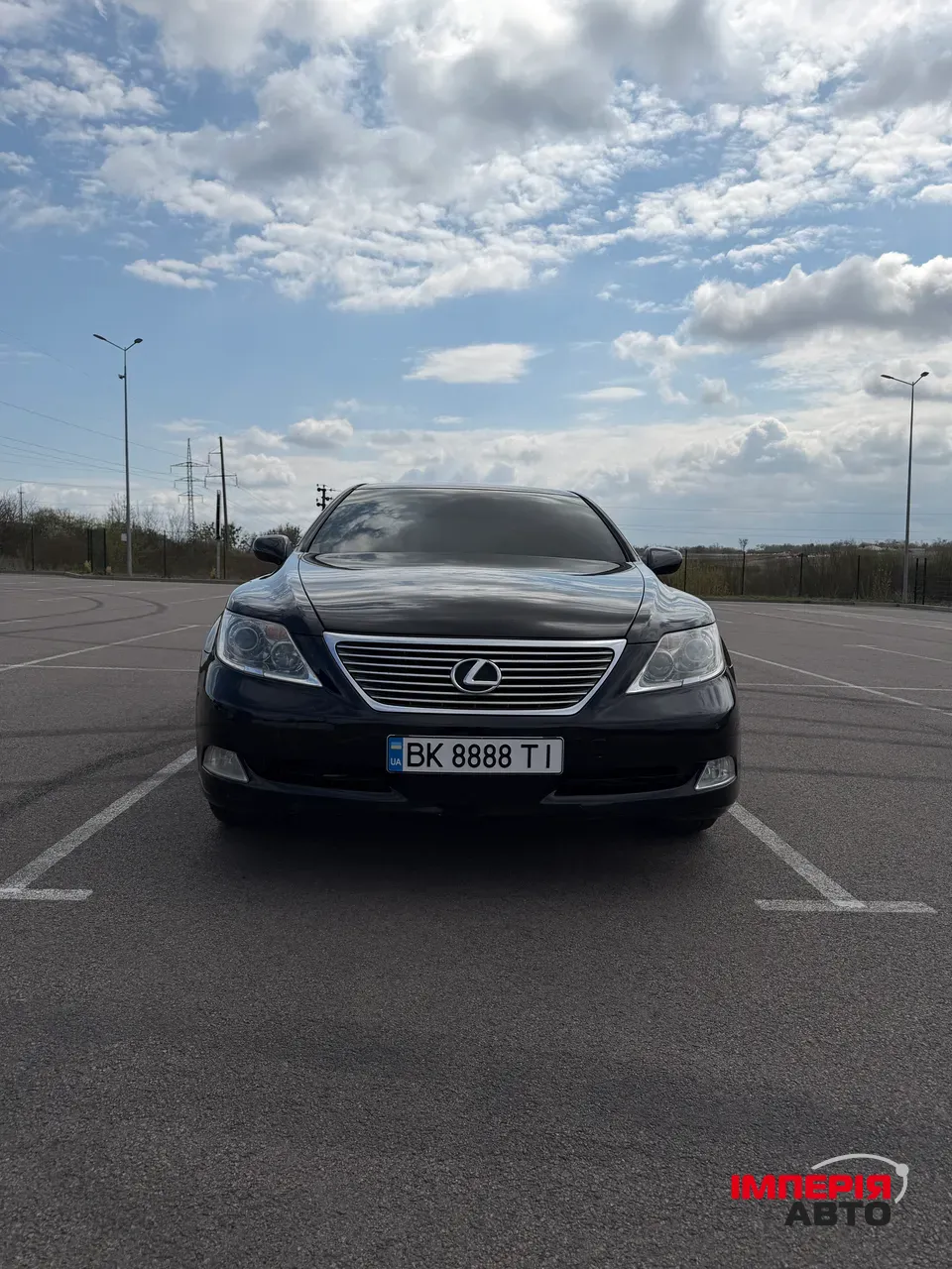 Lexus LS - фото 1