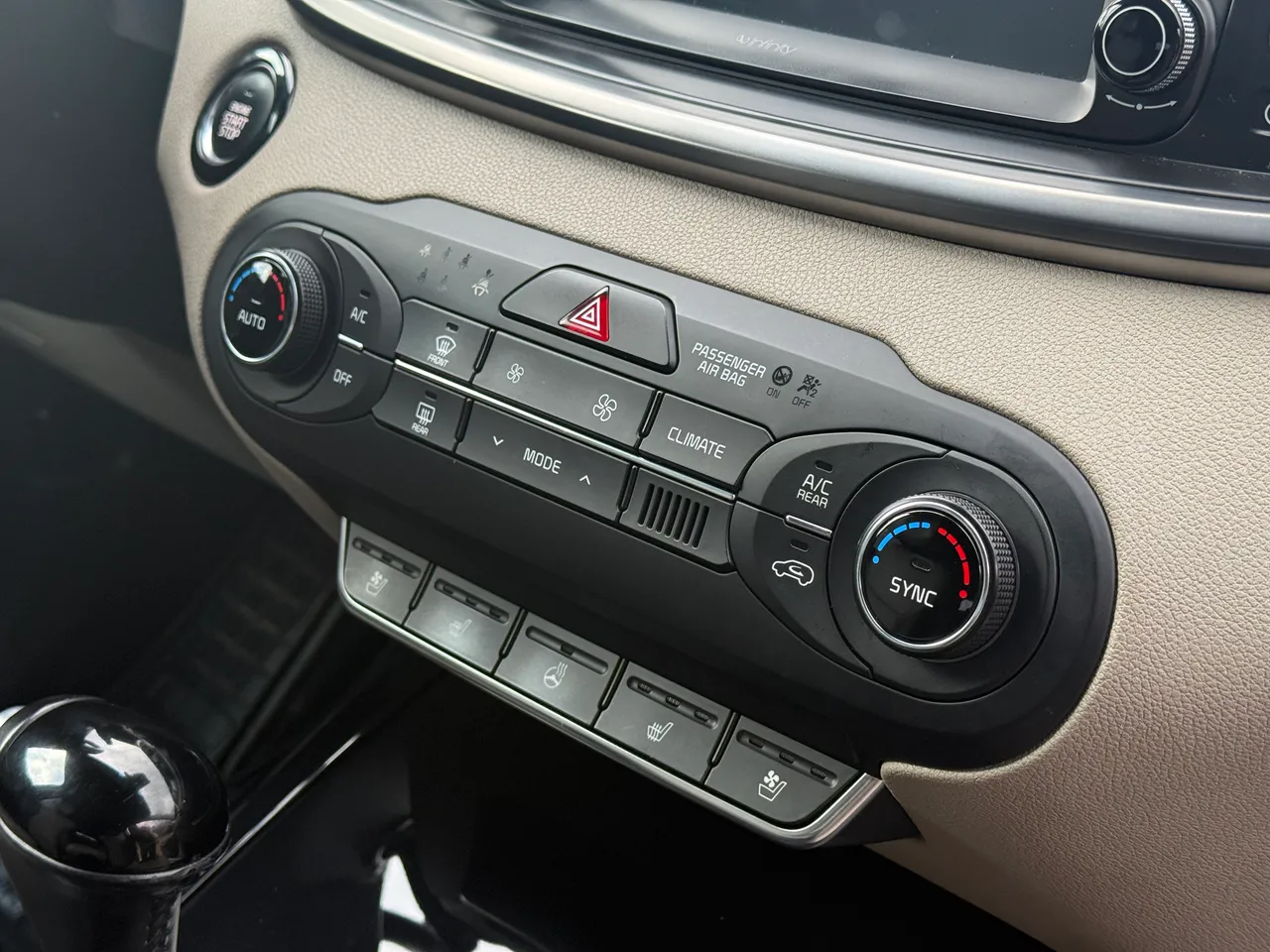 Kia Sorento - фото 10