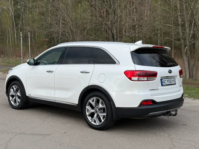 Kia Sorento - фото 3
