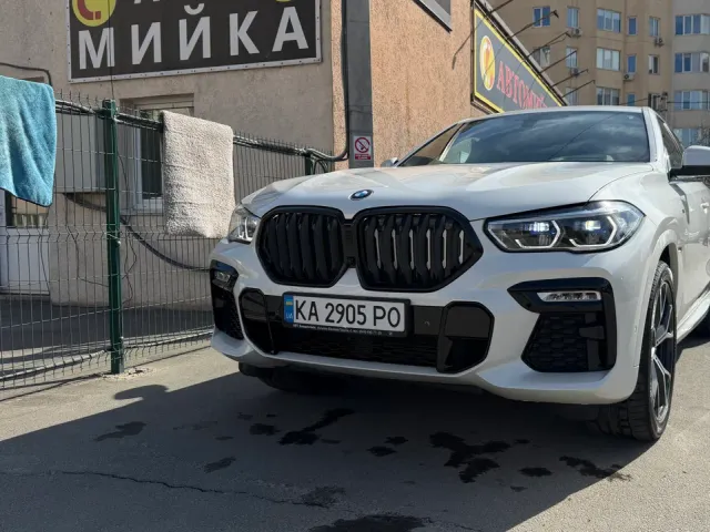 BMW X6 - фото 1