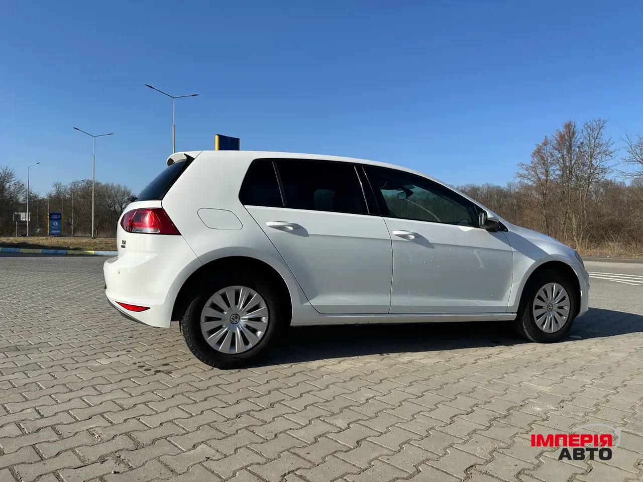 Volkswagen Golf - фото 6