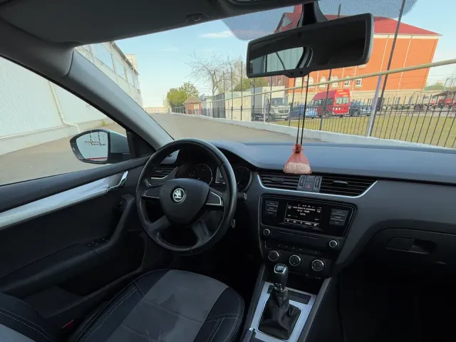 Skoda Octavia - фото 5