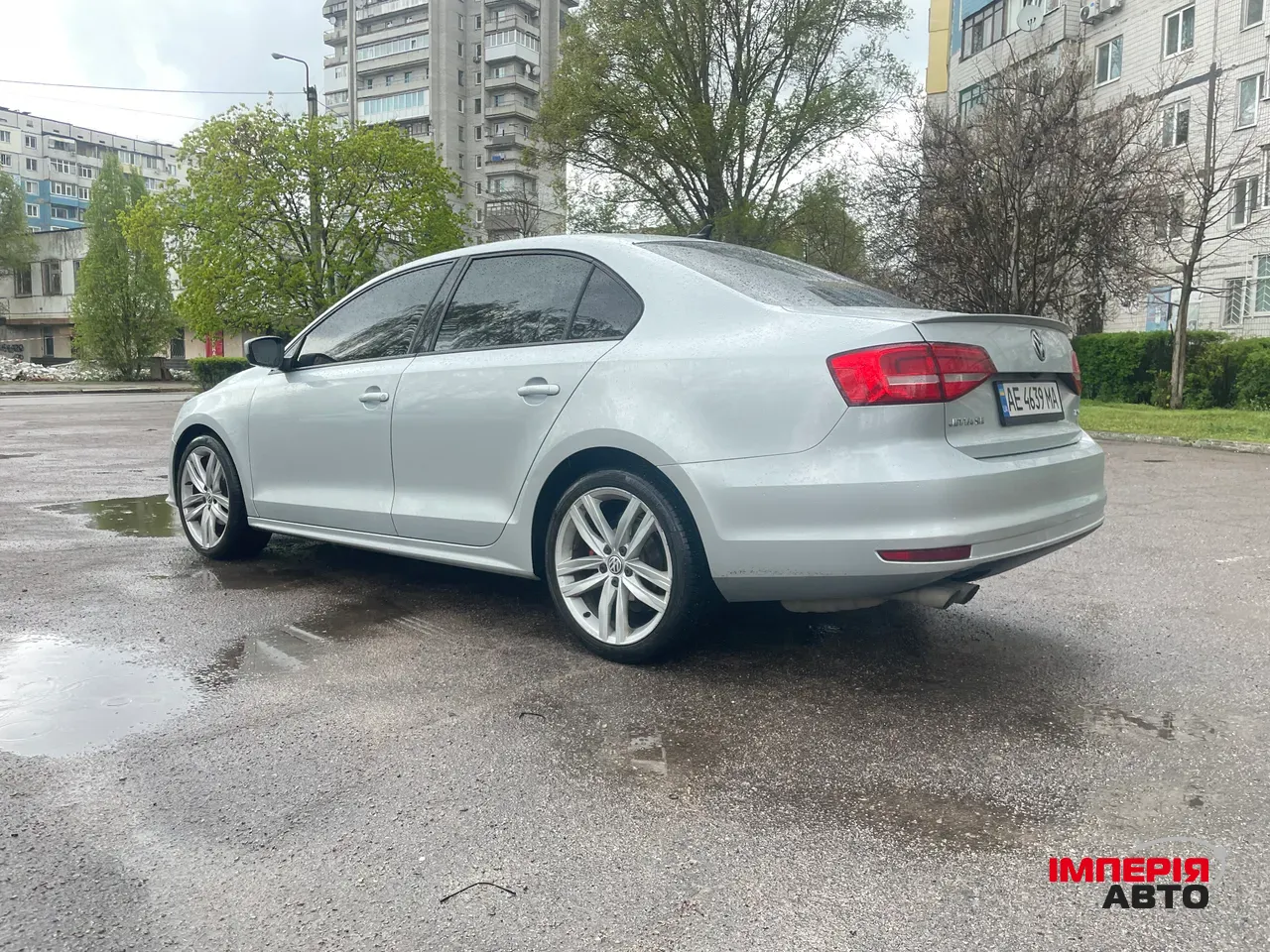 Volkswagen Jetta - фото 2