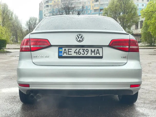 Volkswagen Jetta - фото 3