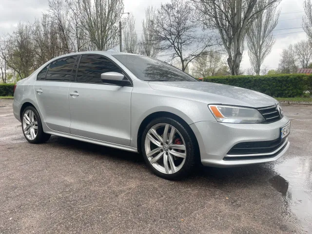 Volkswagen Jetta - фото 5