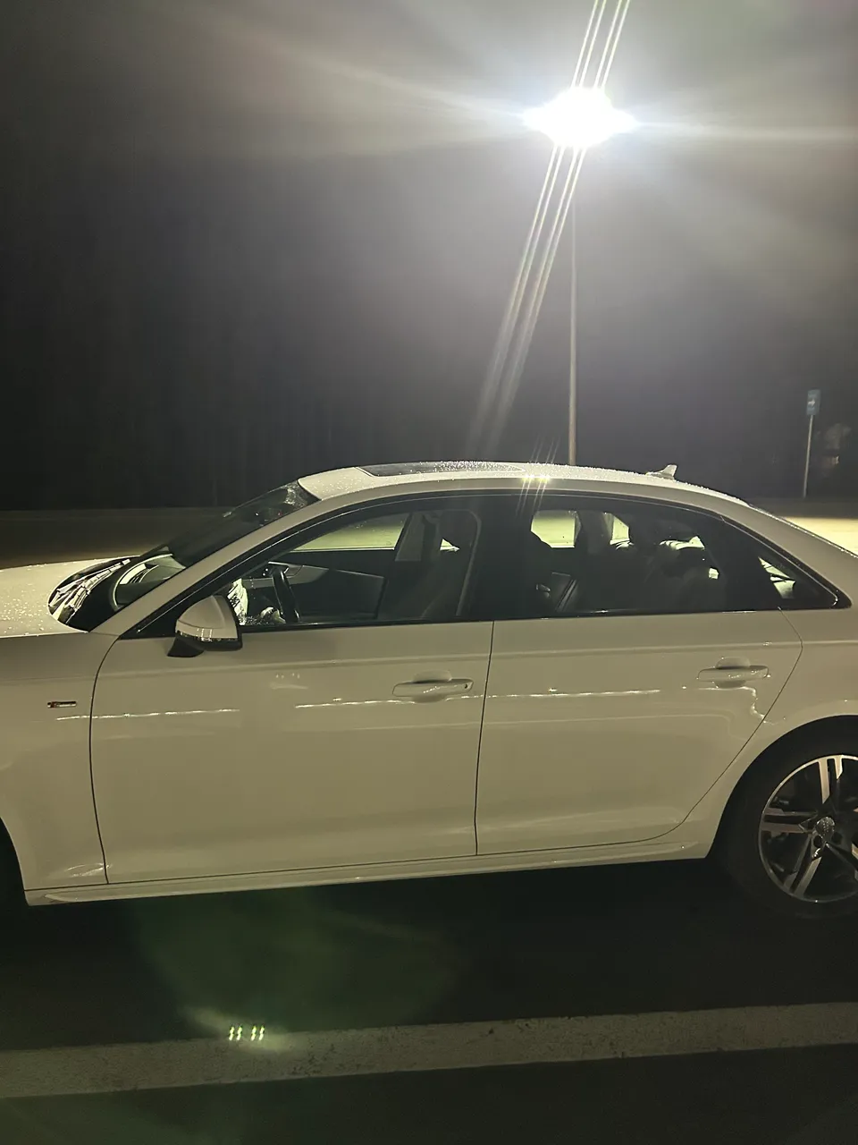 Audi A4 - фото 3