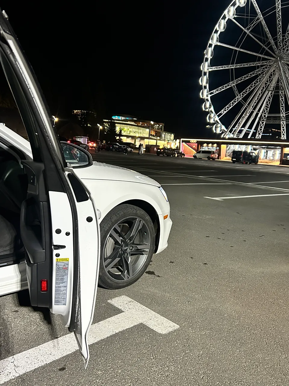 Audi A4 - фото 26